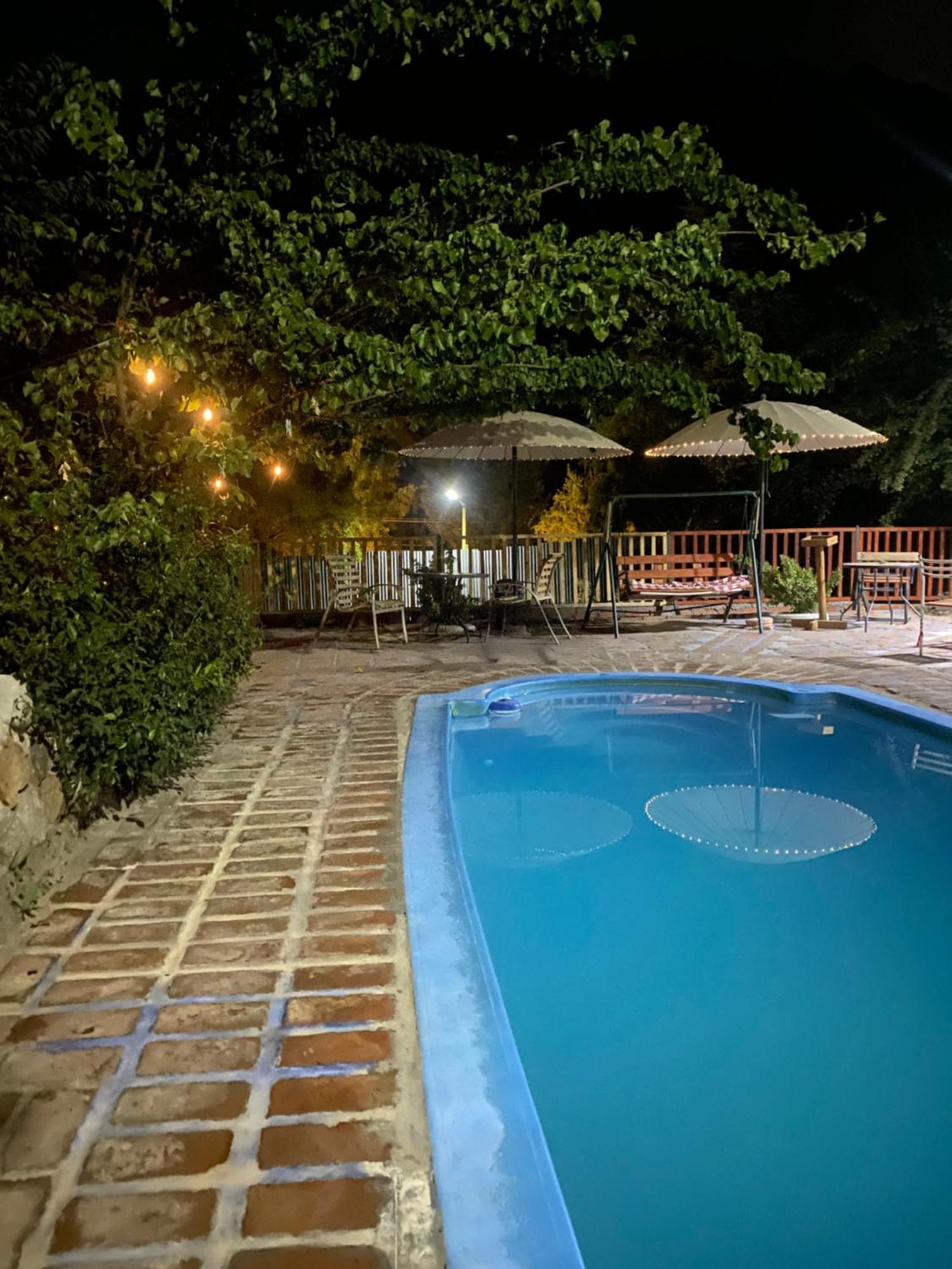 Cabanas Between Hills San Alfonso Exterior photo